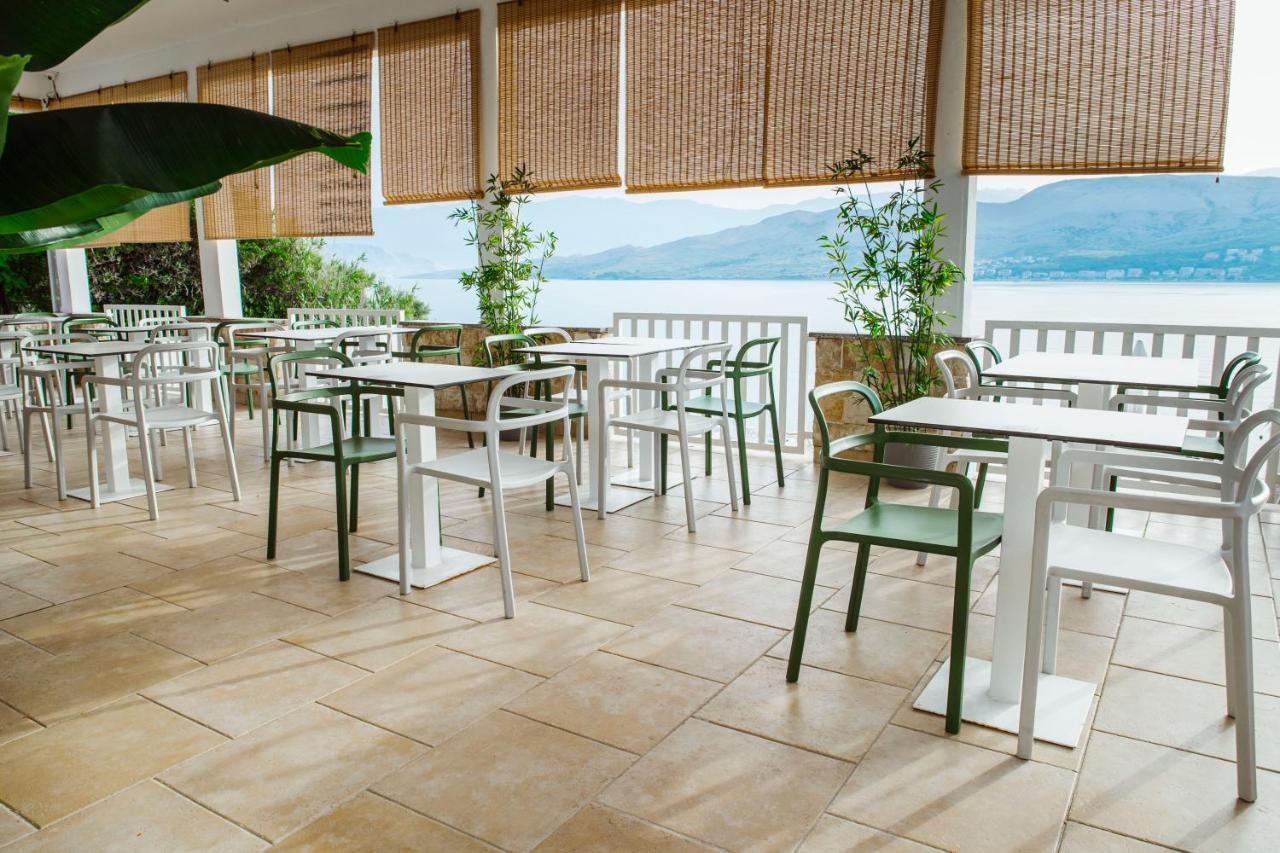 Hotel Plaza Pag Town Bagian luar foto