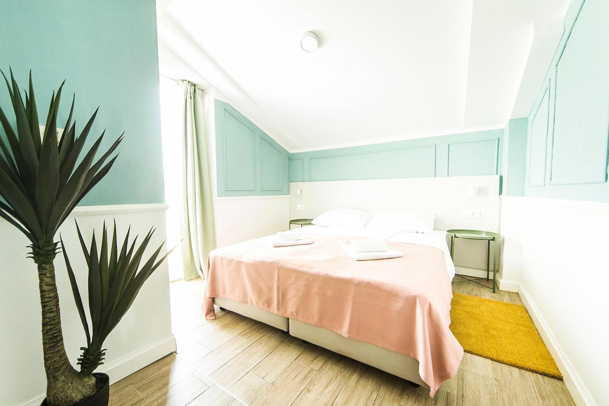 Hotel Plaza Pag Town Bagian luar foto